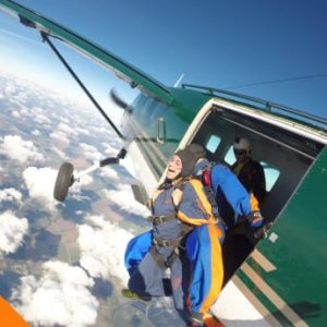 Tandem Fallschirmsprung Flugplatz Neustadt-Glewe Hamburg Skydive MV mit Video