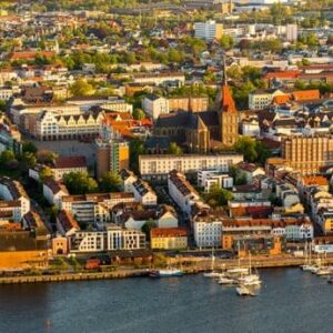 Rundflug über den Dächern von Rostock